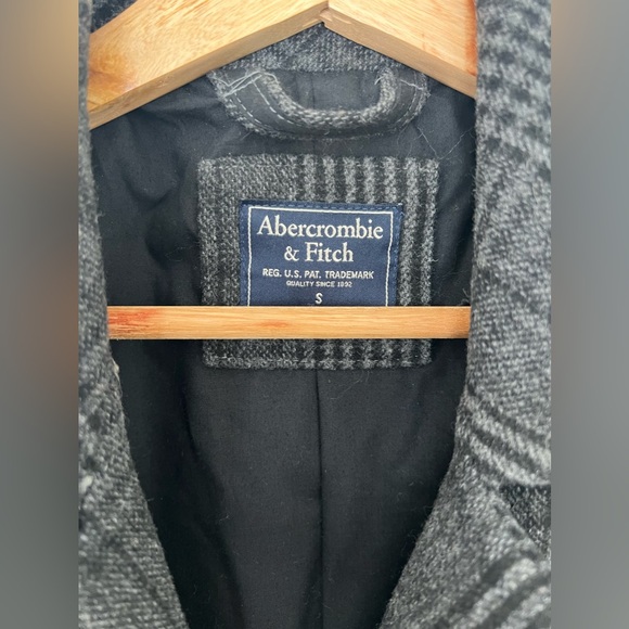 A&F Dad jacket size small - Picture 4 of 6